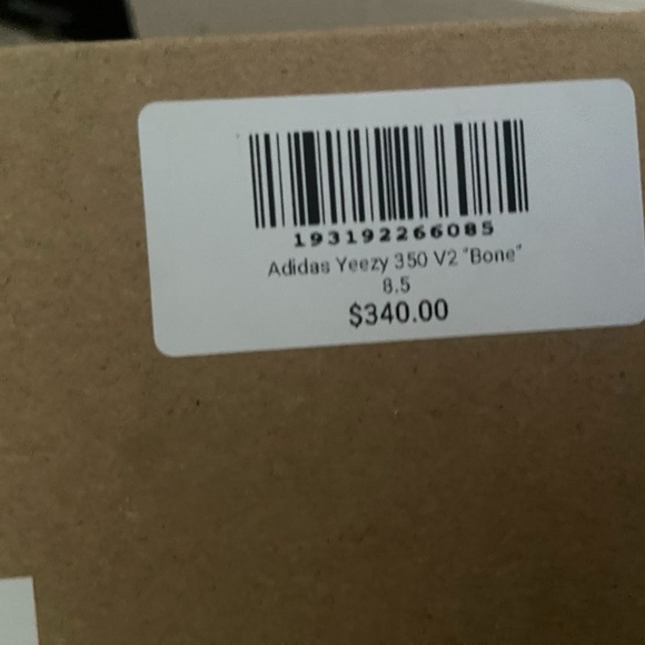 Yeezy Boost - Picture 4 of 6